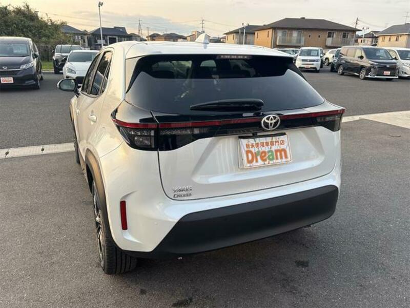 YARIS CROSS
