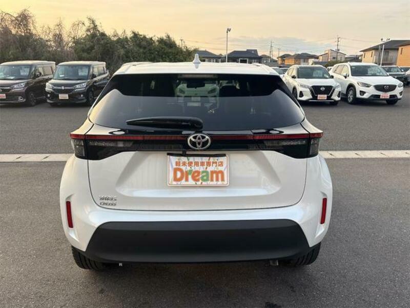 YARIS CROSS
