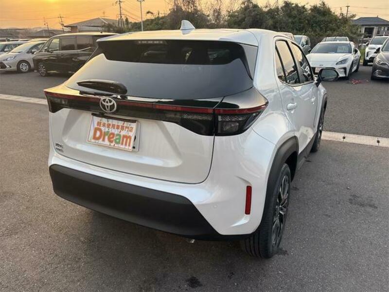 YARIS CROSS