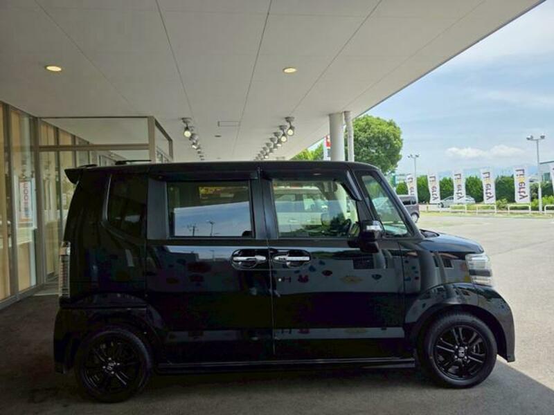 N BOX CUSTOM