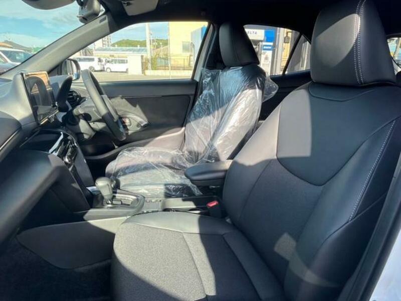 YARIS CROSS