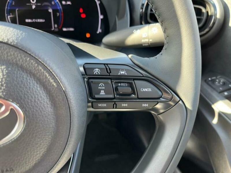 YARIS CROSS
