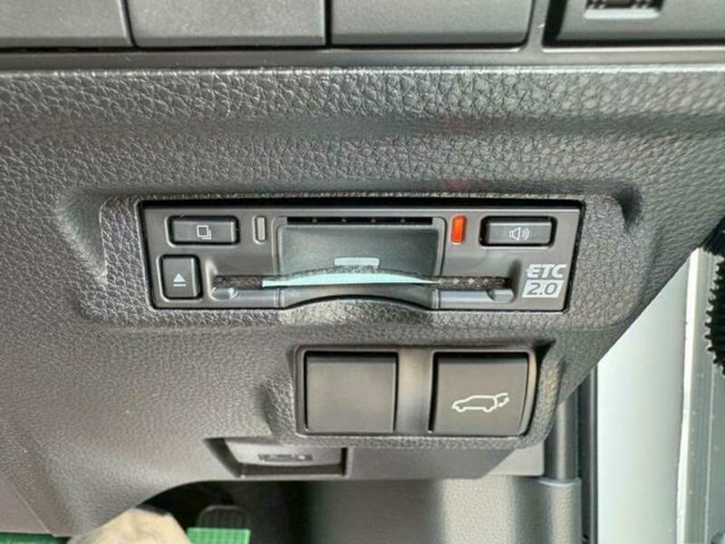 COROLLA CROSS