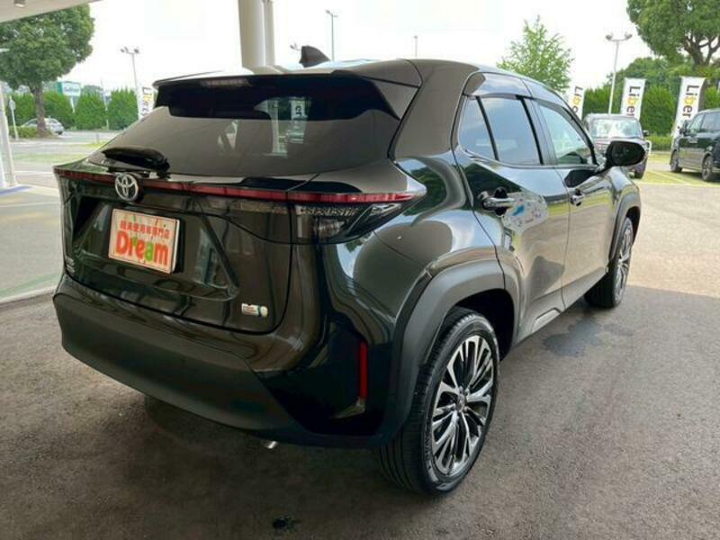 YARIS CROSS