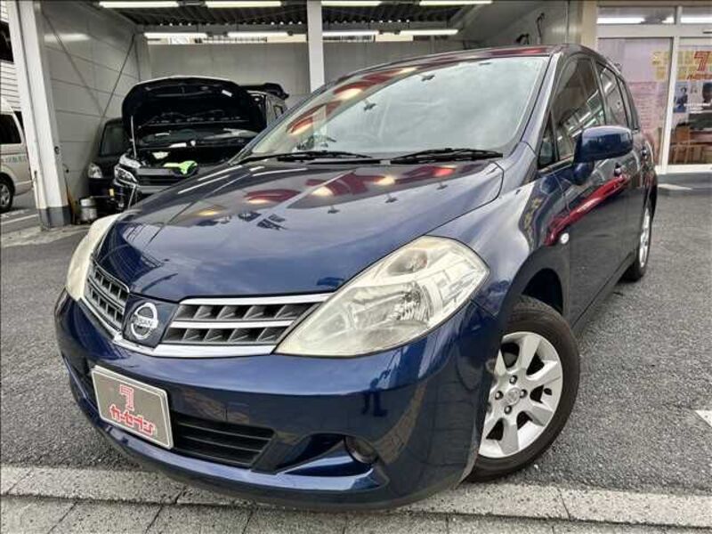 NISSAN TIIDA