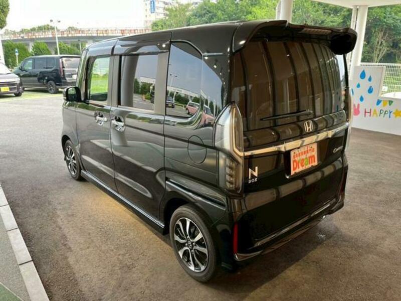 N BOX CUSTOM