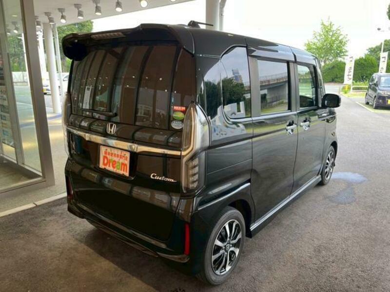 N BOX CUSTOM