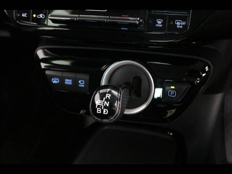 PRIUS PHV