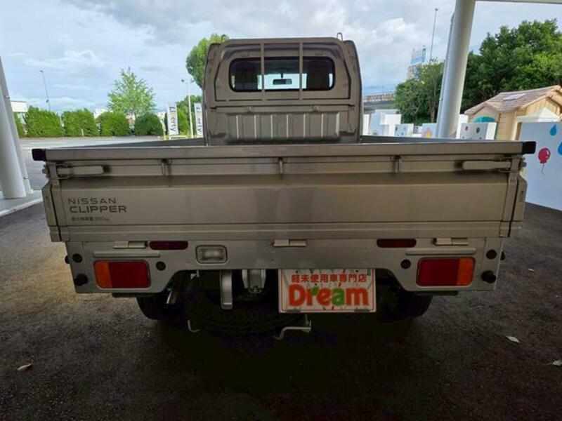 CLIPPER TRUCK