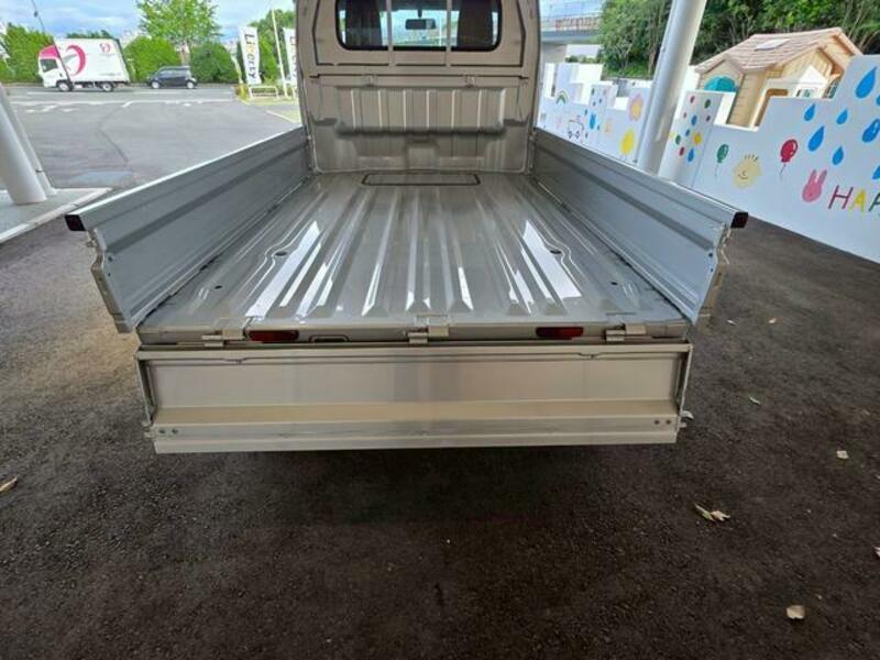 CLIPPER TRUCK