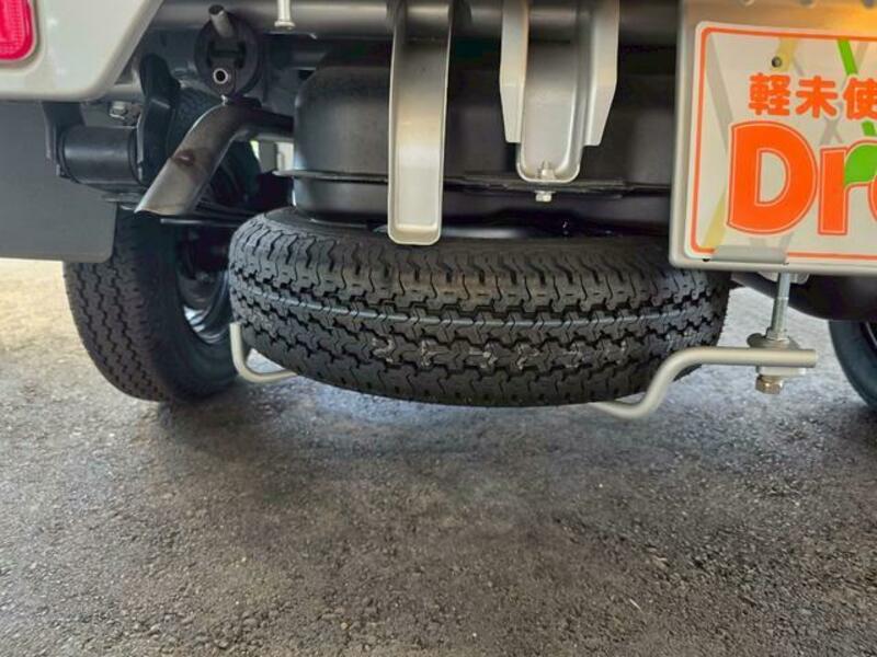 CLIPPER TRUCK