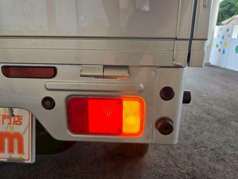 CLIPPER TRUCK