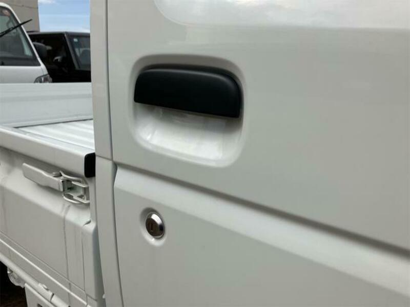 CLIPPER TRUCK