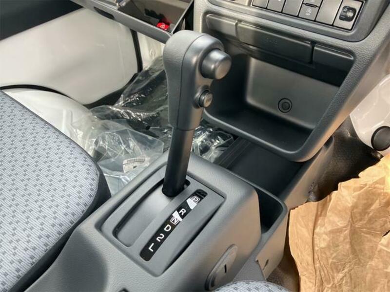 CLIPPER TRUCK