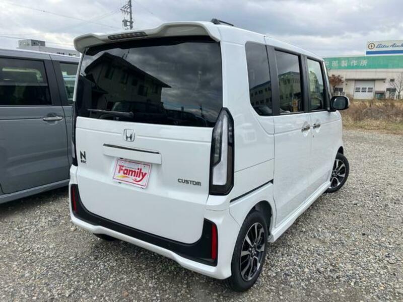 N BOX CUSTOM