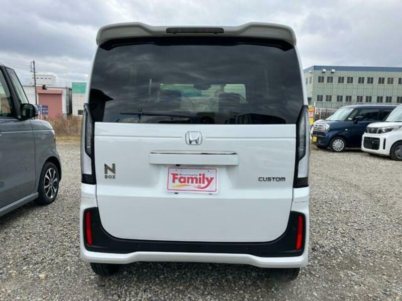 N BOX CUSTOM