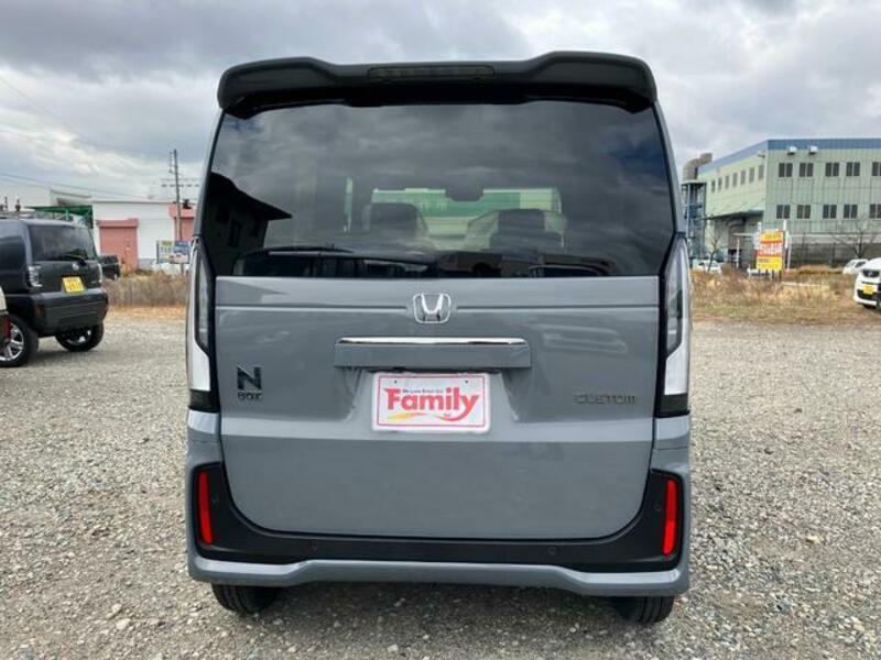 N BOX CUSTOM