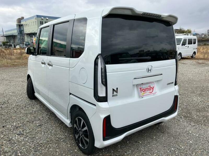 N BOX CUSTOM