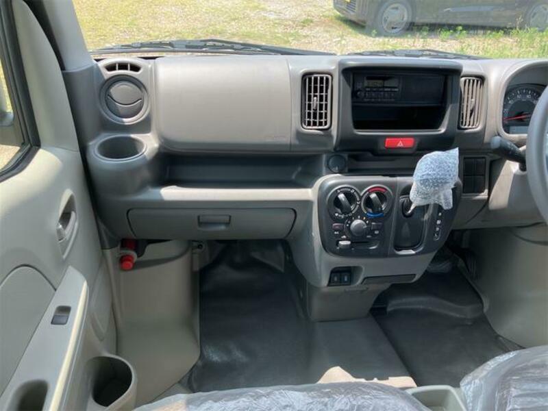 CLIPPER VAN