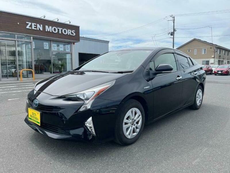 TOYOTA PRIUS