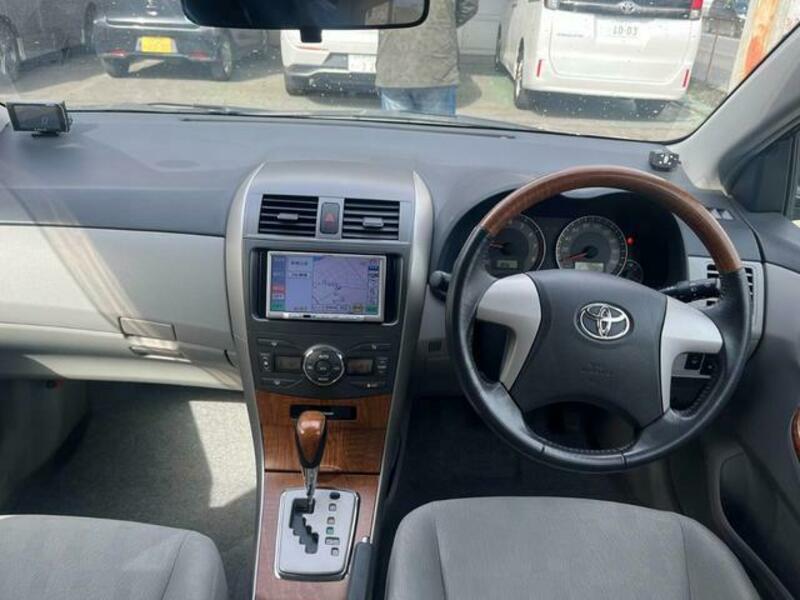 COROLLA AXIO