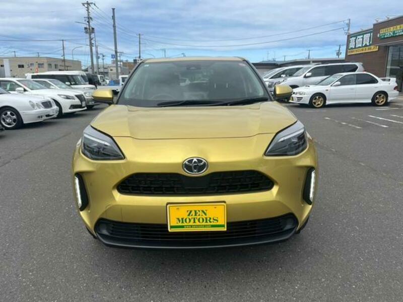 YARIS CROSS