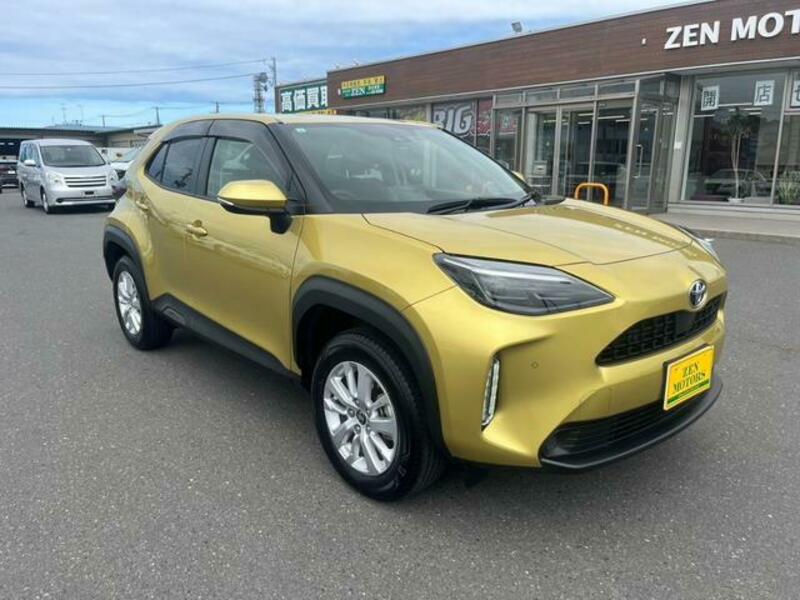 YARIS CROSS