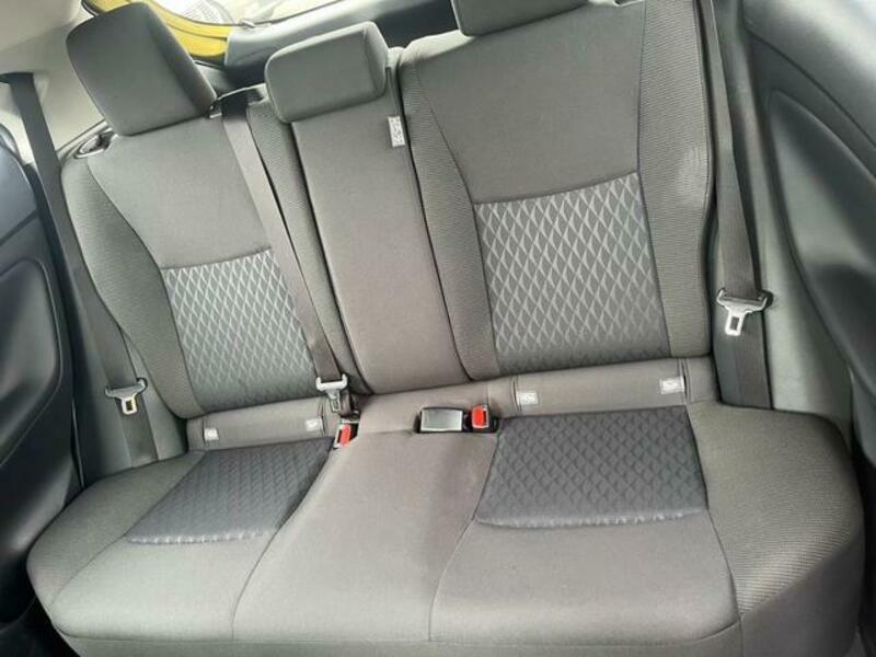 YARIS CROSS