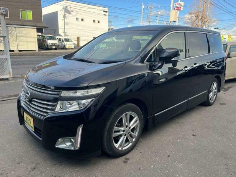 NISSAN ELGRAND