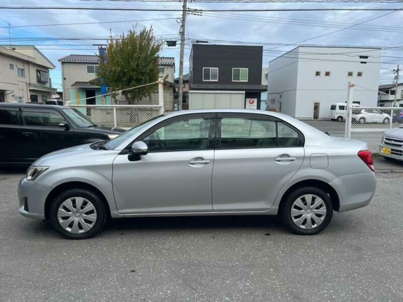 COROLLA AXIO