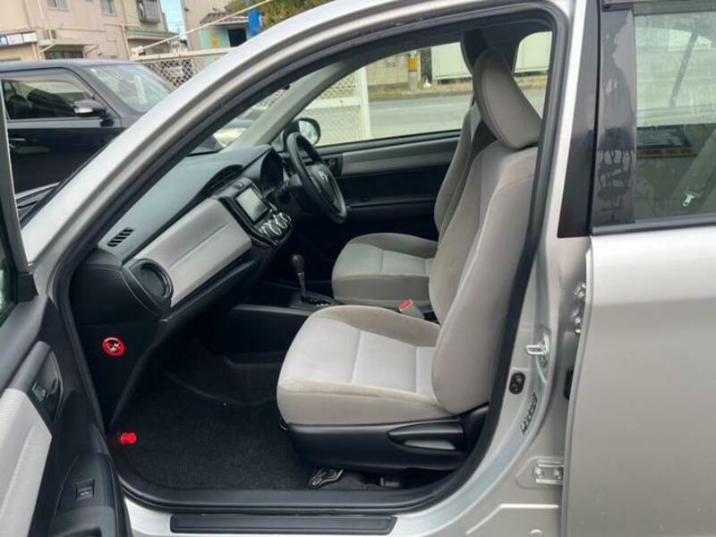 COROLLA AXIO