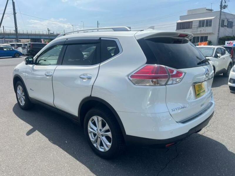 X-TRAIL