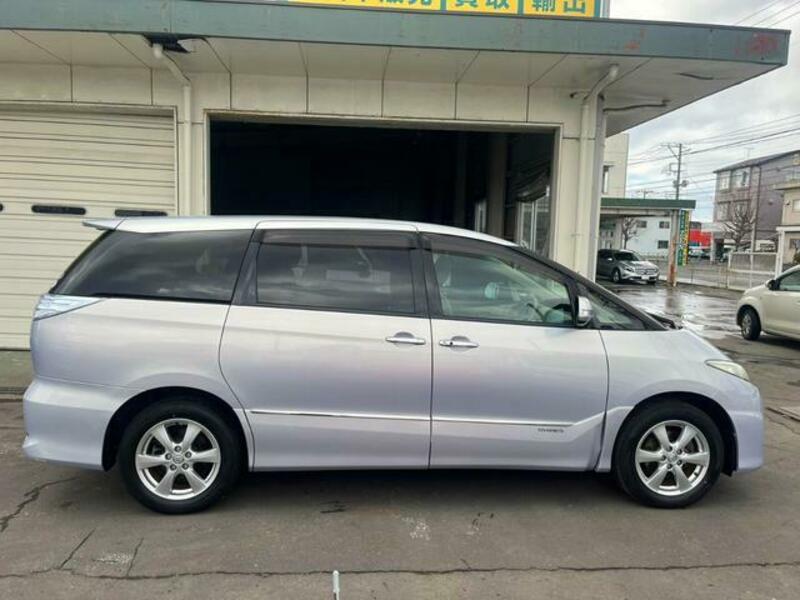 ESTIMA HYBRID