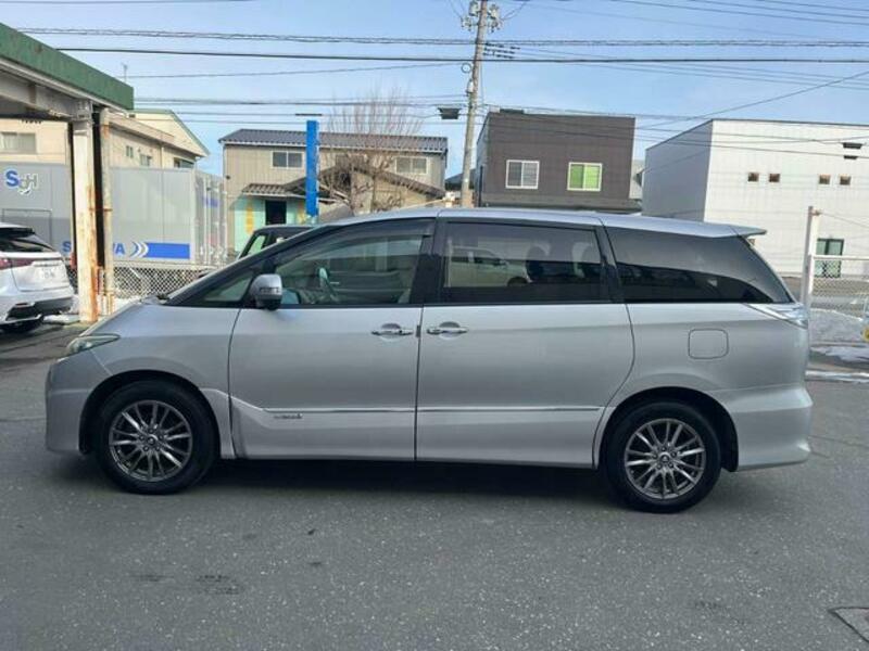 ESTIMA HYBRID