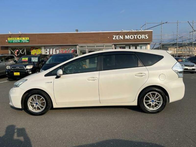 PRIUS ALPHA