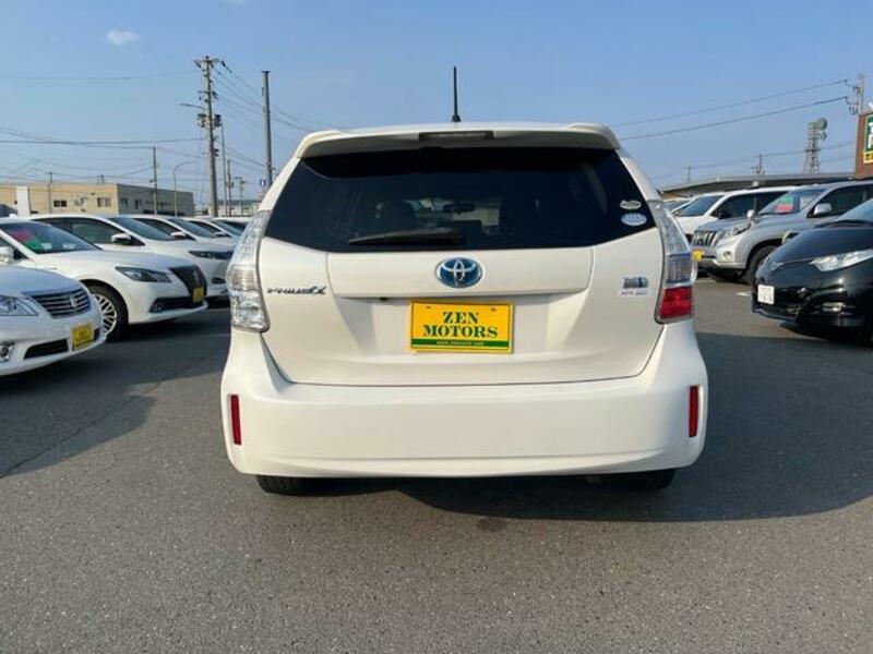 PRIUS ALPHA