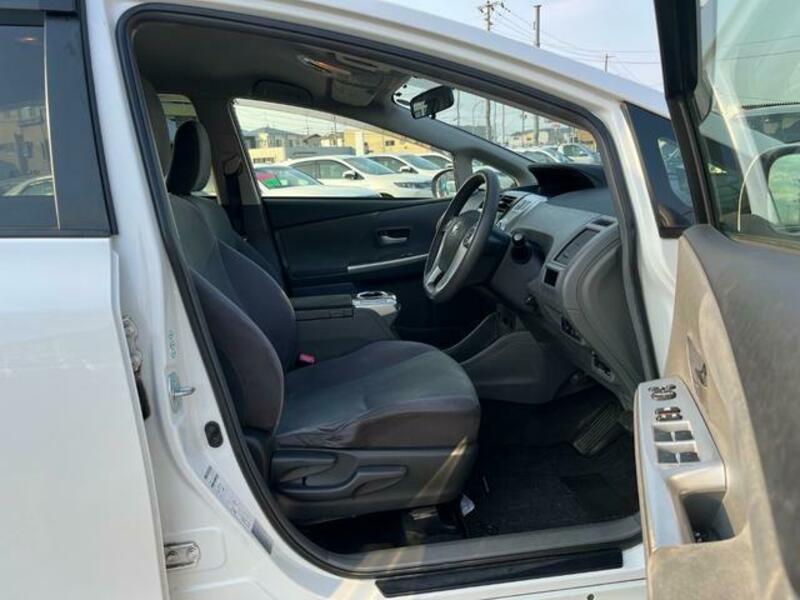 PRIUS ALPHA