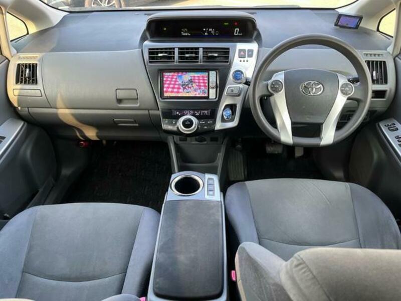 PRIUS ALPHA