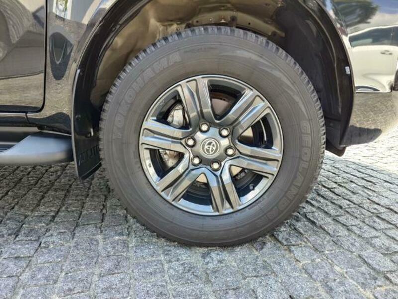 HILUX
