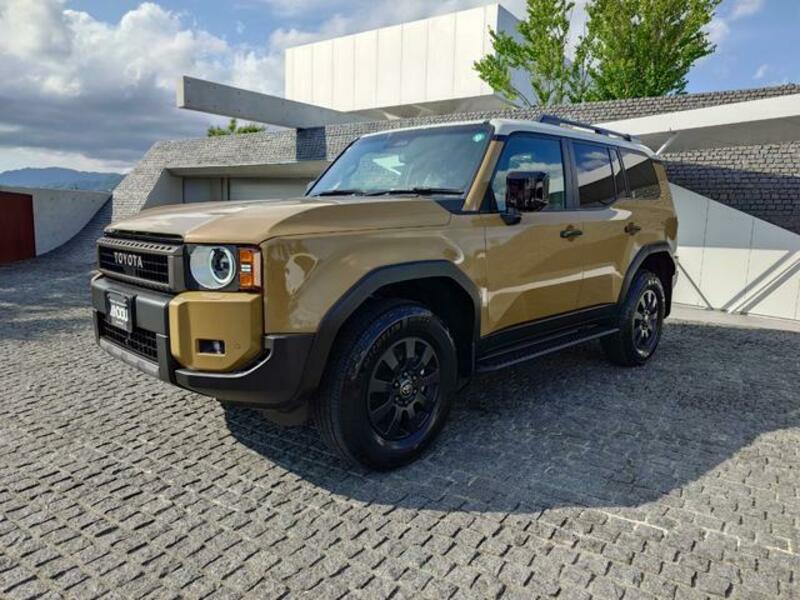 LAND CRUISER 250