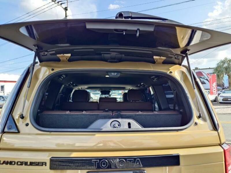 LAND CRUISER 250