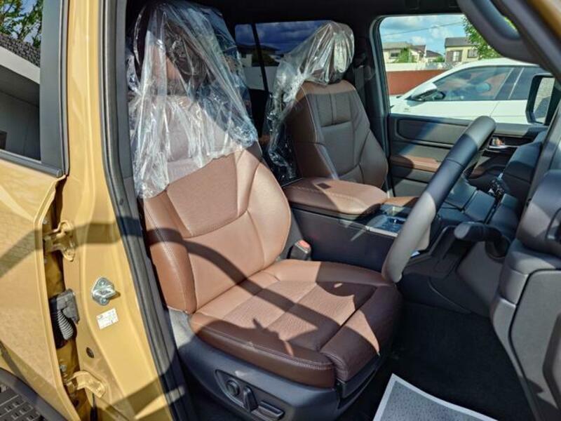 LAND CRUISER 250