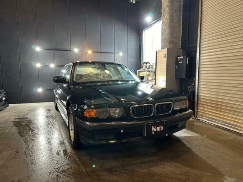 BMW 7 SERIES