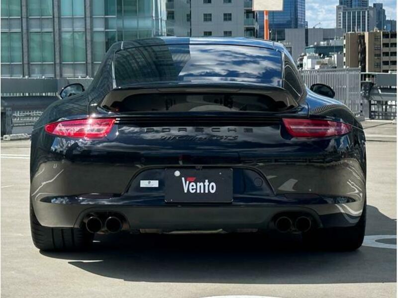 911