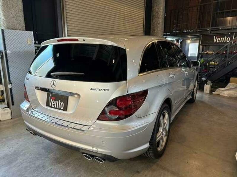 R CLASS