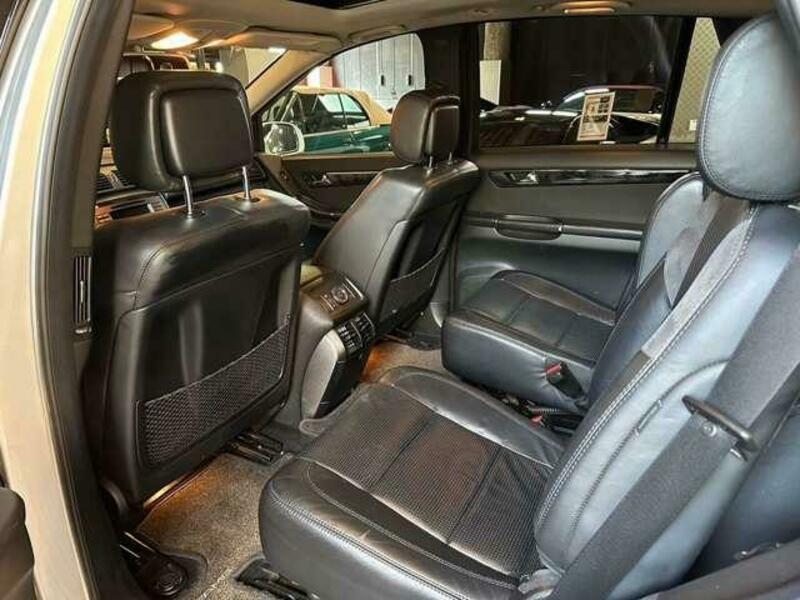 R CLASS
