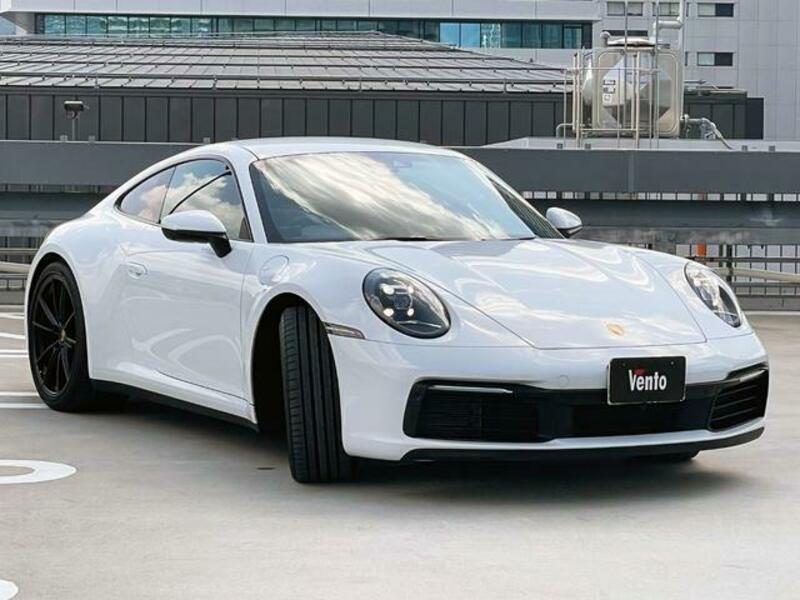 911
