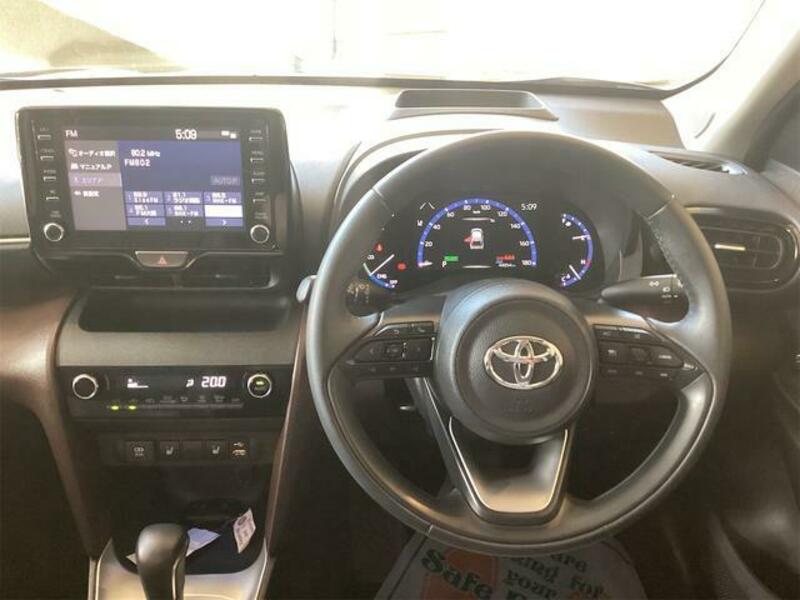 YARIS CROSS