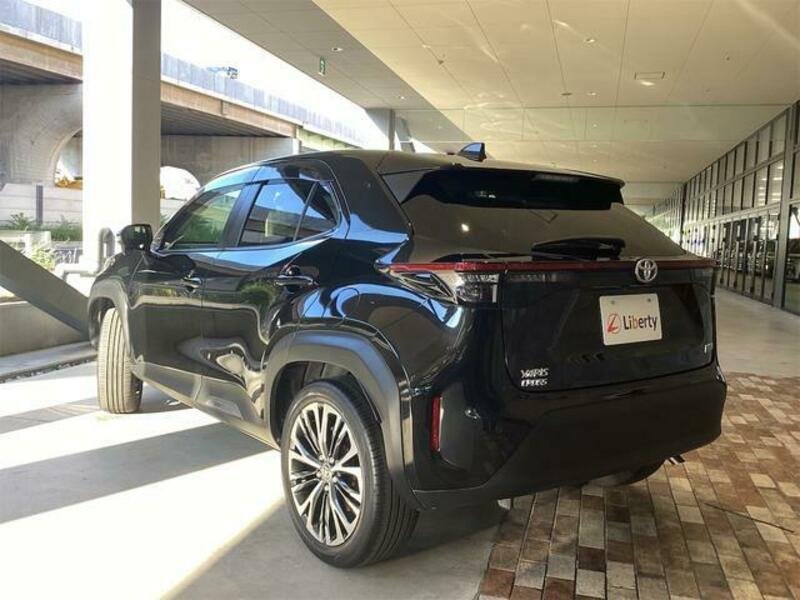 YARIS CROSS