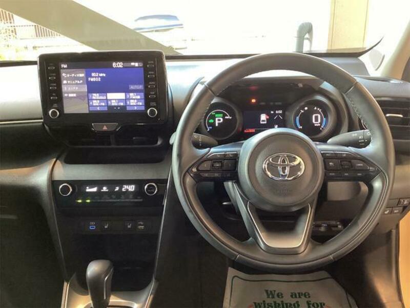 YARIS CROSS